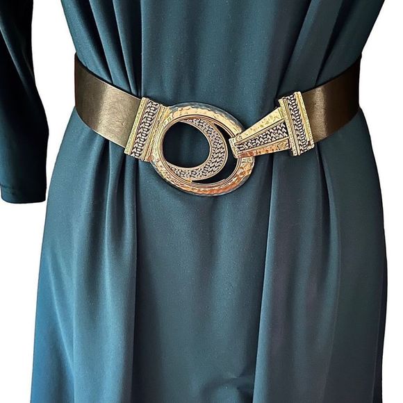 CHICO’S Adjustable Metalwork Hook Clasp Belt - Picture 1 of 11